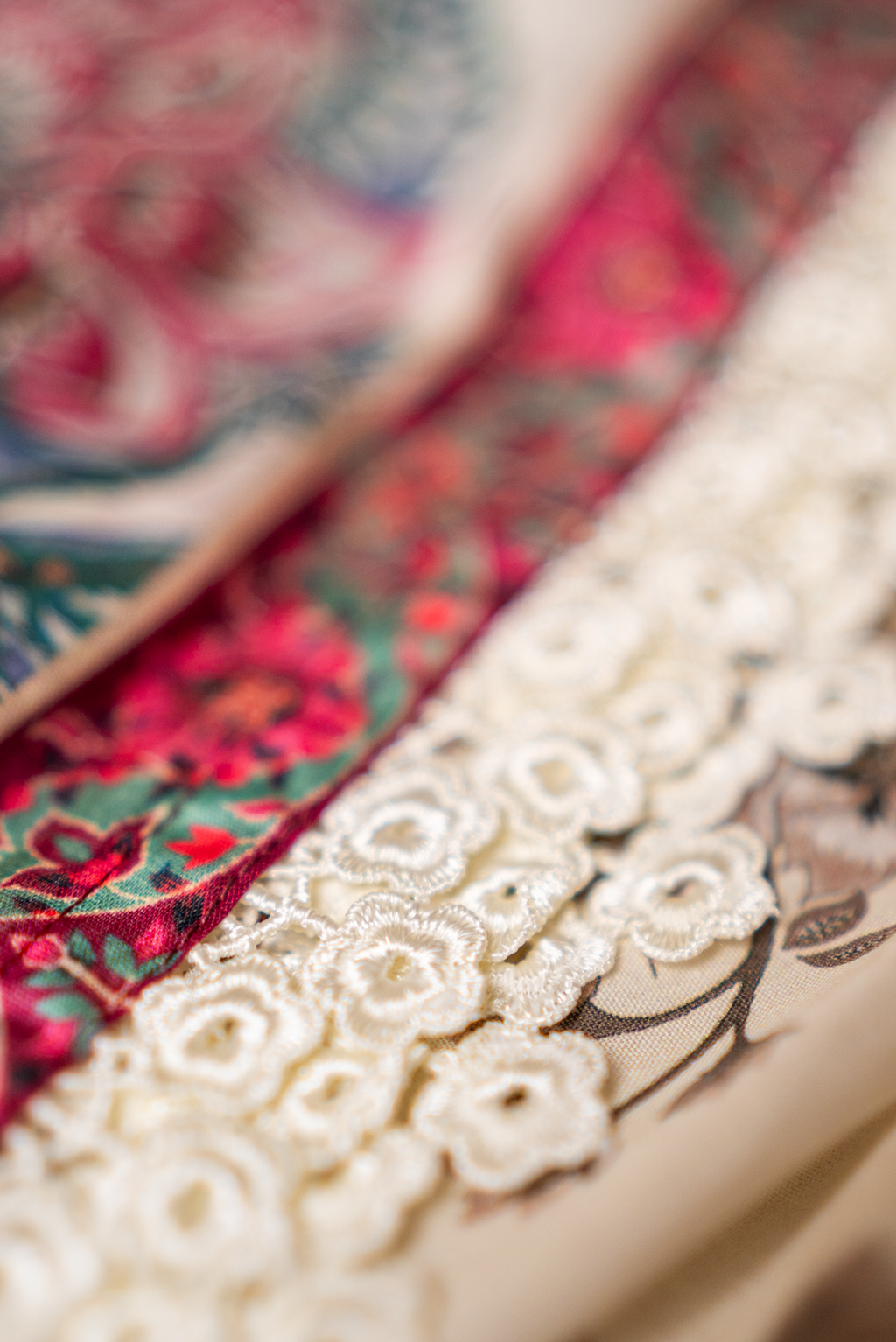 Printed offwhite dupatta with 4 side lace border from Eid collection