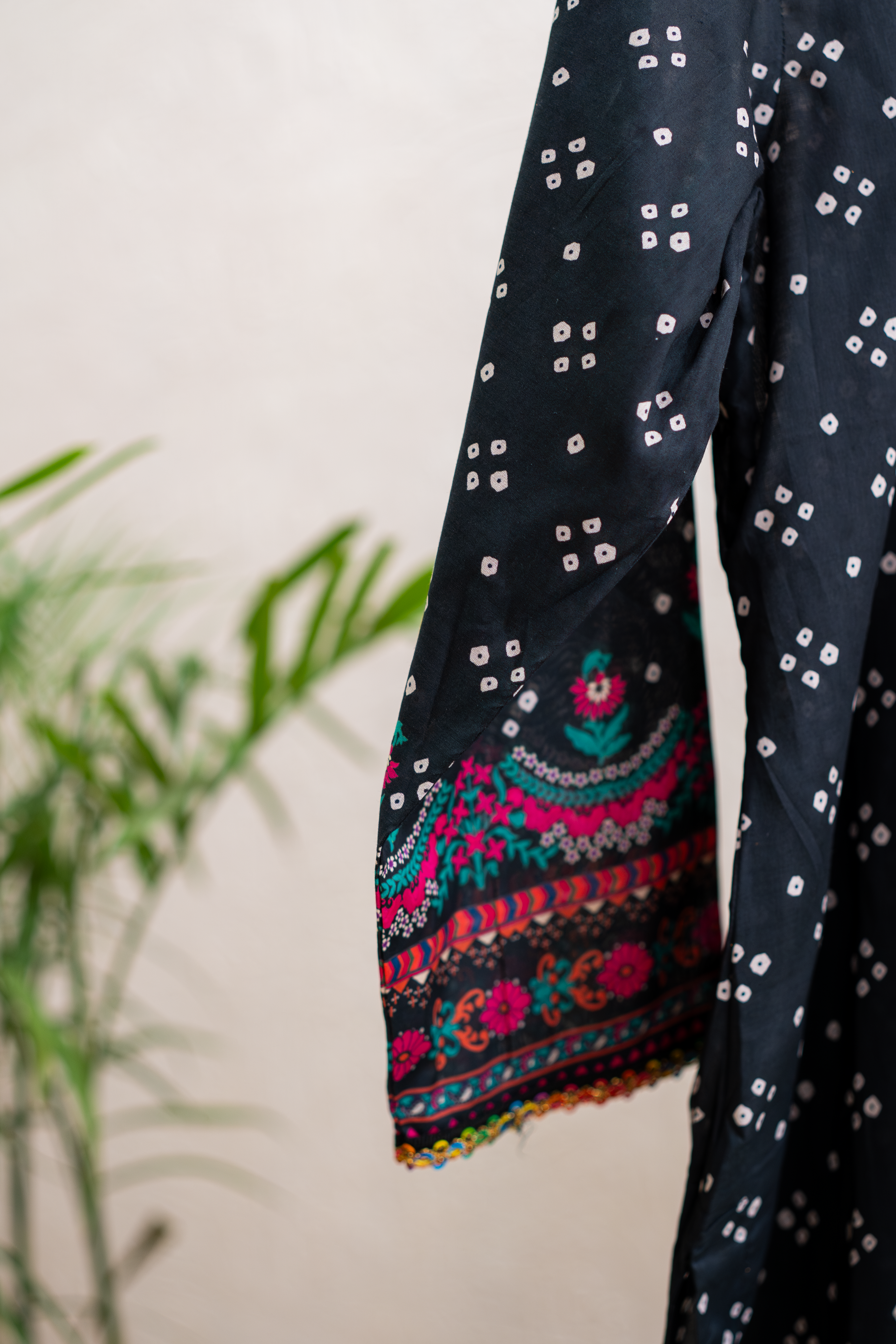 Black lawn sleeve with stylish lacework finishing by Eviline Couture